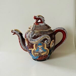 Japanese Kutani Moruage Dragon ware teapot